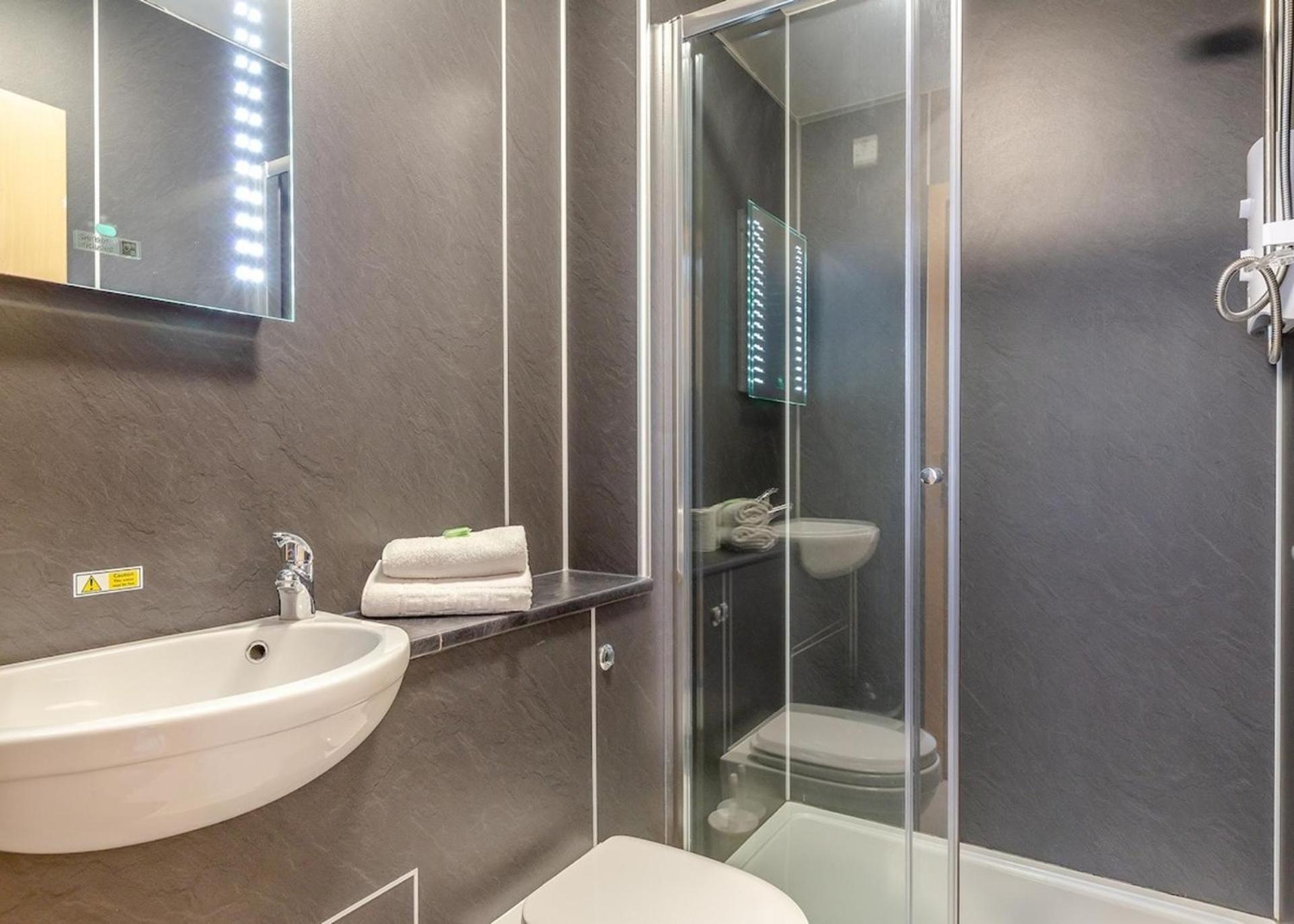 Lovely Ilfracombe Apartment 2 Bedrooms Num 3 Dış mekan fotoğraf